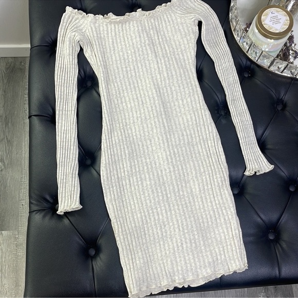 NWT Heathered Oatmeal Off Shoulder Dress - Picture 5 of 6